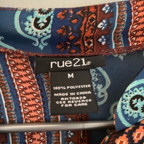 Beautiful womens tunic - Picture 4 of 5